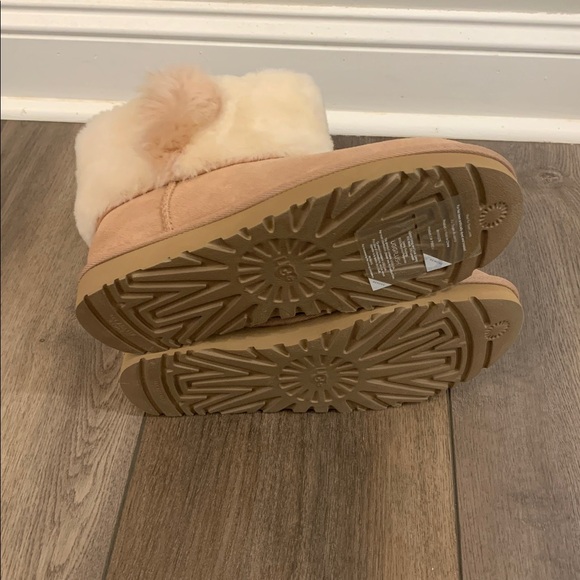 NEW IN BOX UGG Mini Whisp Boot 9 - Picture 8 of 8